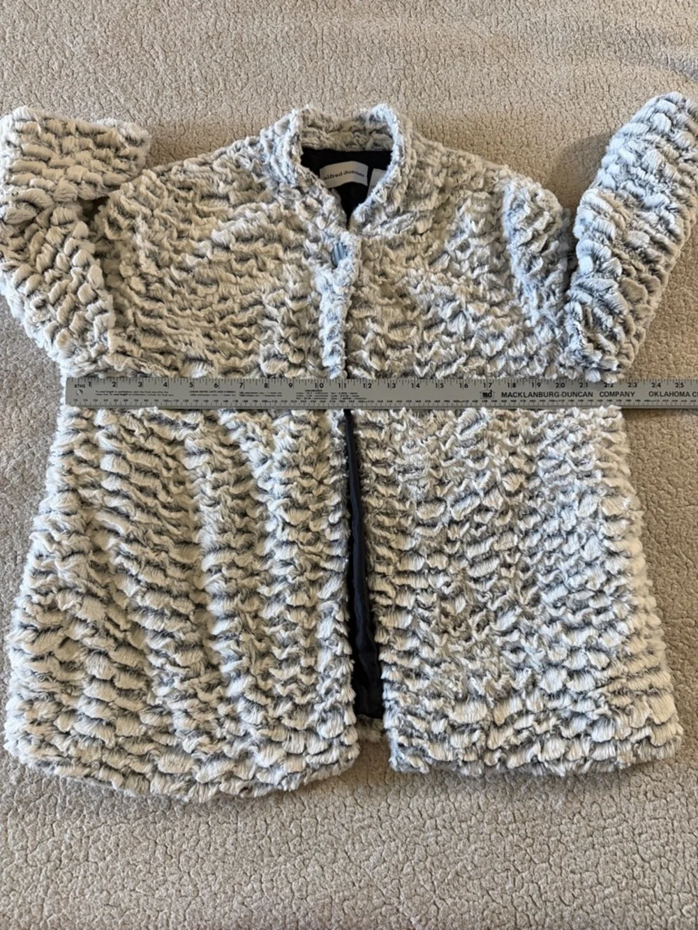 Alfred Dunner Light Gray Faux Fur Textured Jacket Size 14
